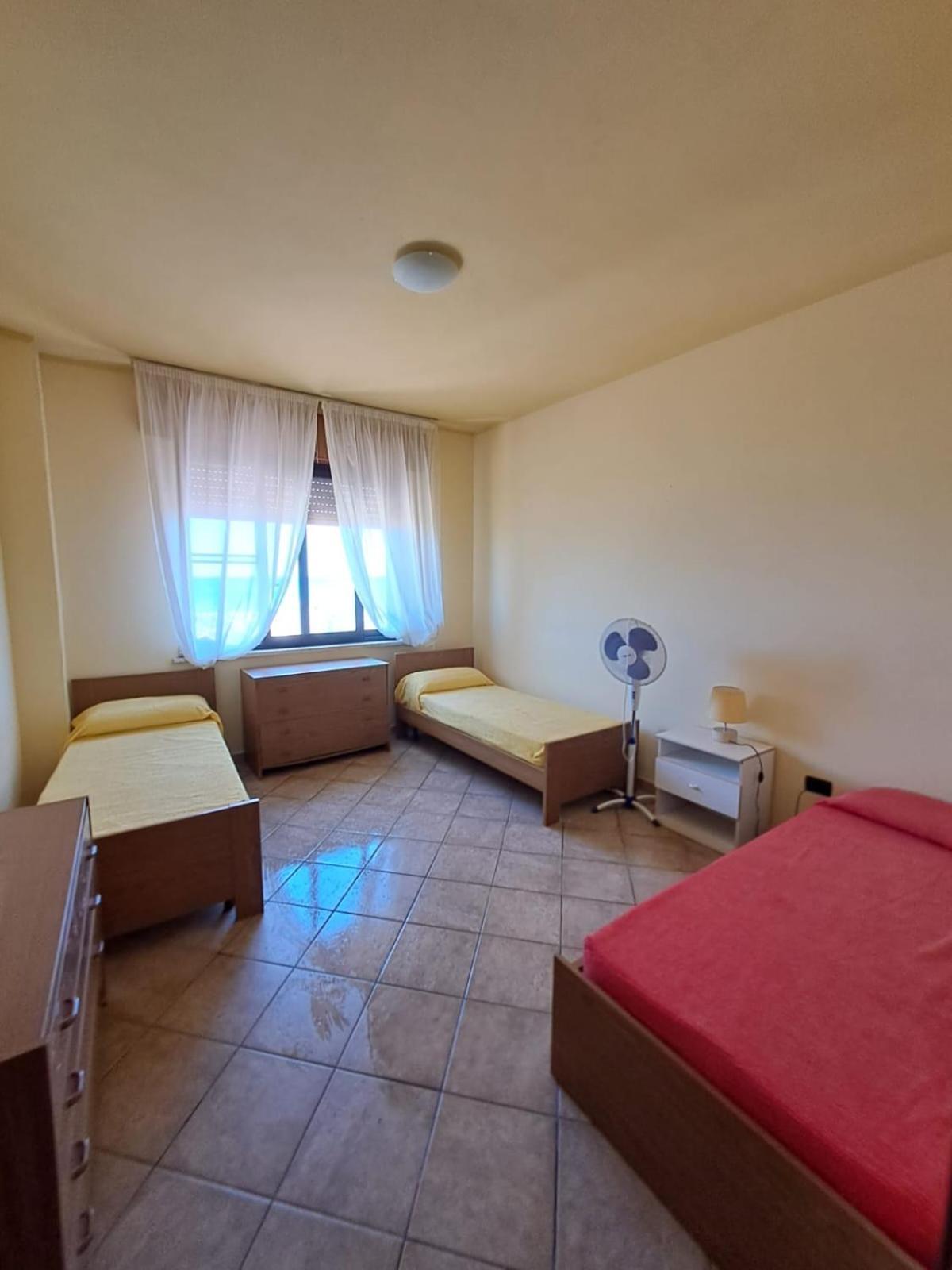 Sulla Spiaggia La Caletta Bagian luar foto